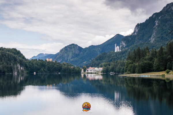 Vista panoramica del lago Alpsee ad Hohenschwangau